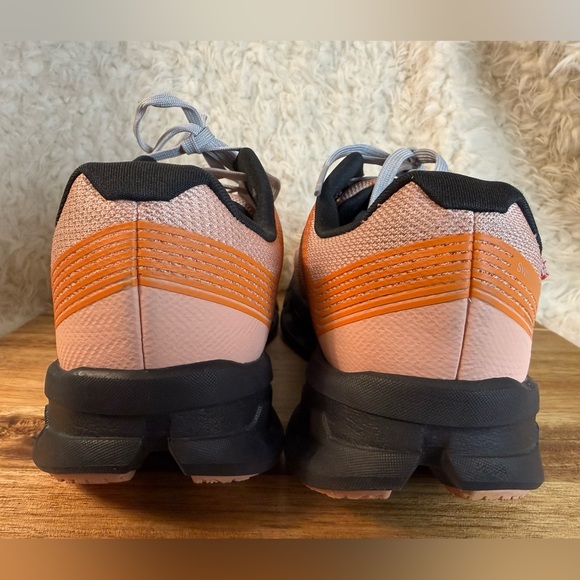 On Cloudgo Sneakers size 8.5 - Picture 4 of 10